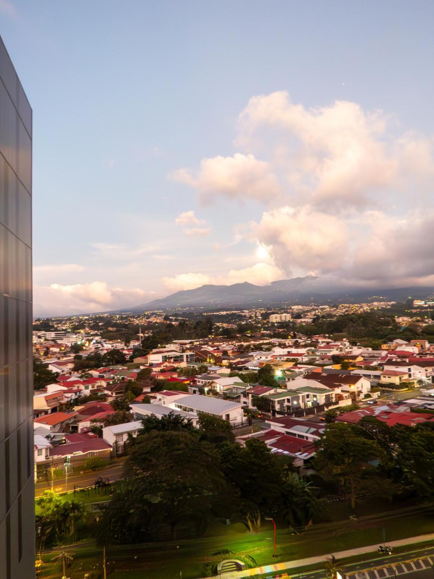 Ifreses, Study Full Equipped Whith Pool, Air- Conditioning, Spectacular View Of The City, Parking With Additional Payment Curridabat Exterior photo