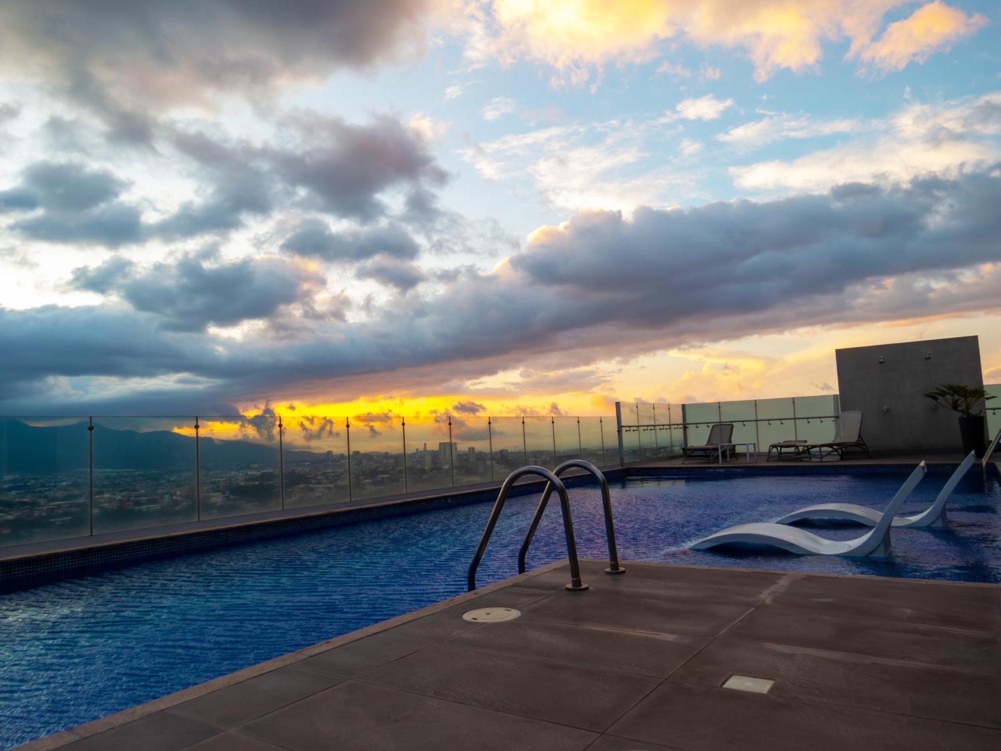 Ifreses, Study Full Equipped Whith Pool, Air- Conditioning, Spectacular View Of The City, Parking With Additional Payment Curridabat Exterior photo