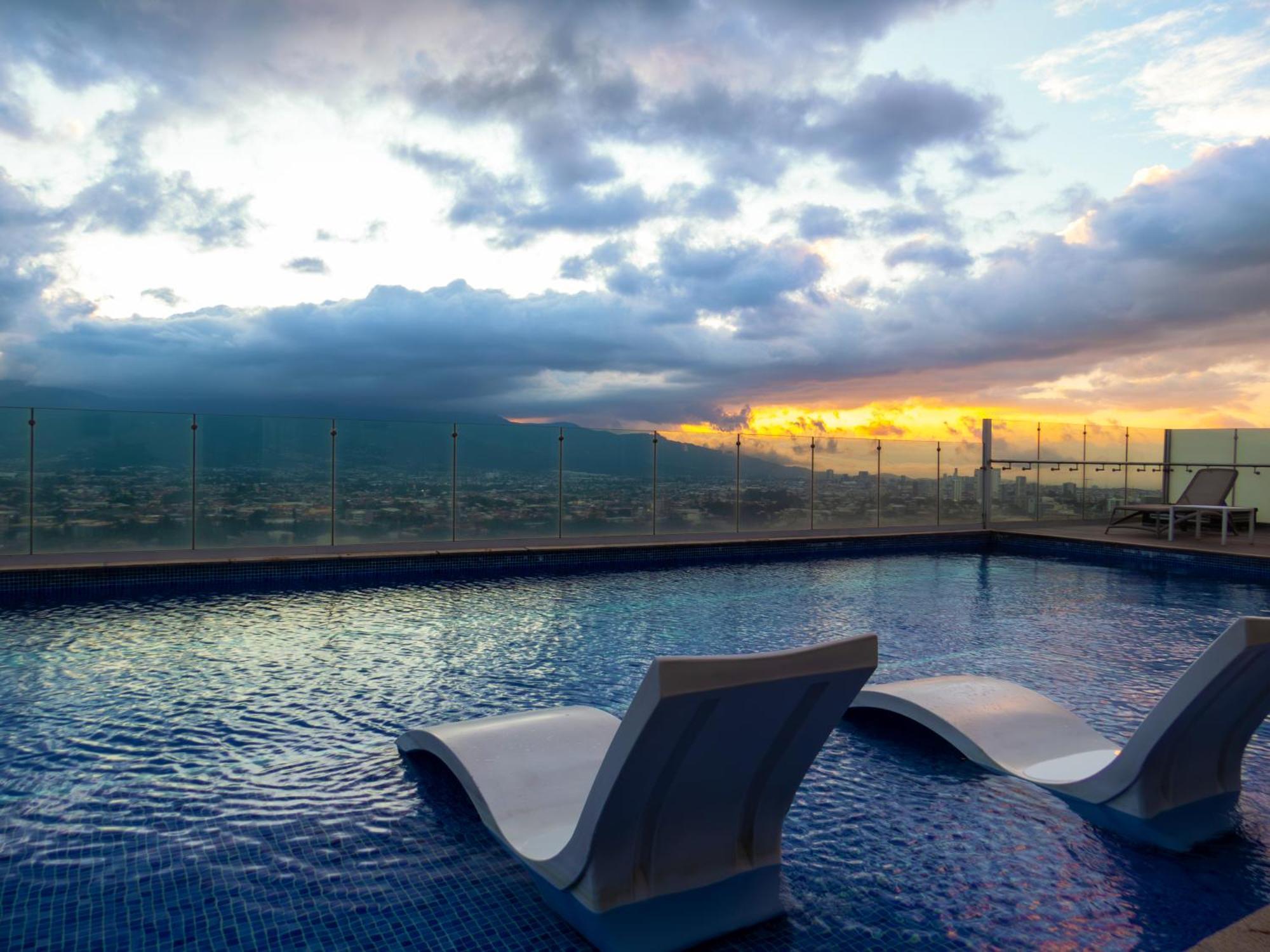 Ifreses, Study Full Equipped Whith Pool, Air- Conditioning, Spectacular View Of The City, Parking With Additional Payment Curridabat Exterior photo